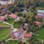 Kloster Doberan mit Münster, Backhausmühle, Kornhaus, Hengstenstall, Marstall, Amtshaus, Forsthaus, Küsterhaus, Möckelhaus und Alte Klostervoggtei