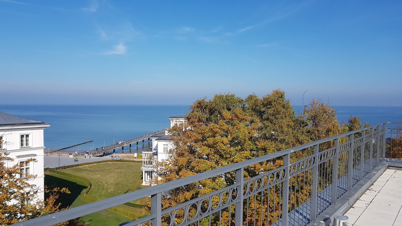 Blick von der Dachterrasse des Severin-Palais im Grand Hotel Heiligendamm